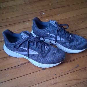 Brooks Launch 8 Sz 11